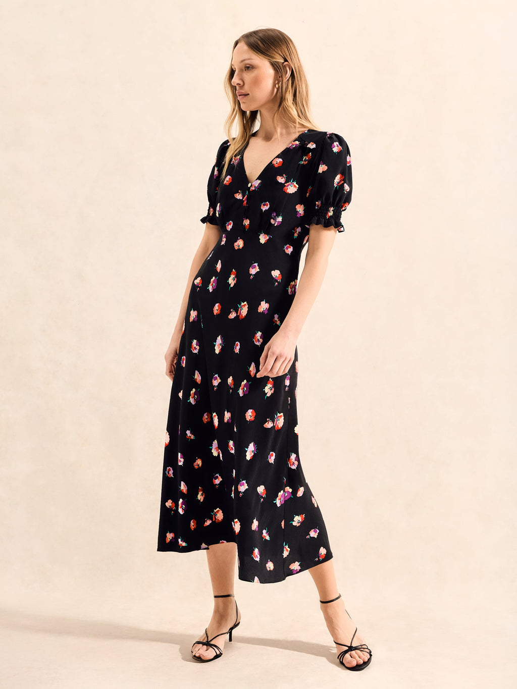 Petite Multi Pansy Print Shirred Cuff Midi Dress