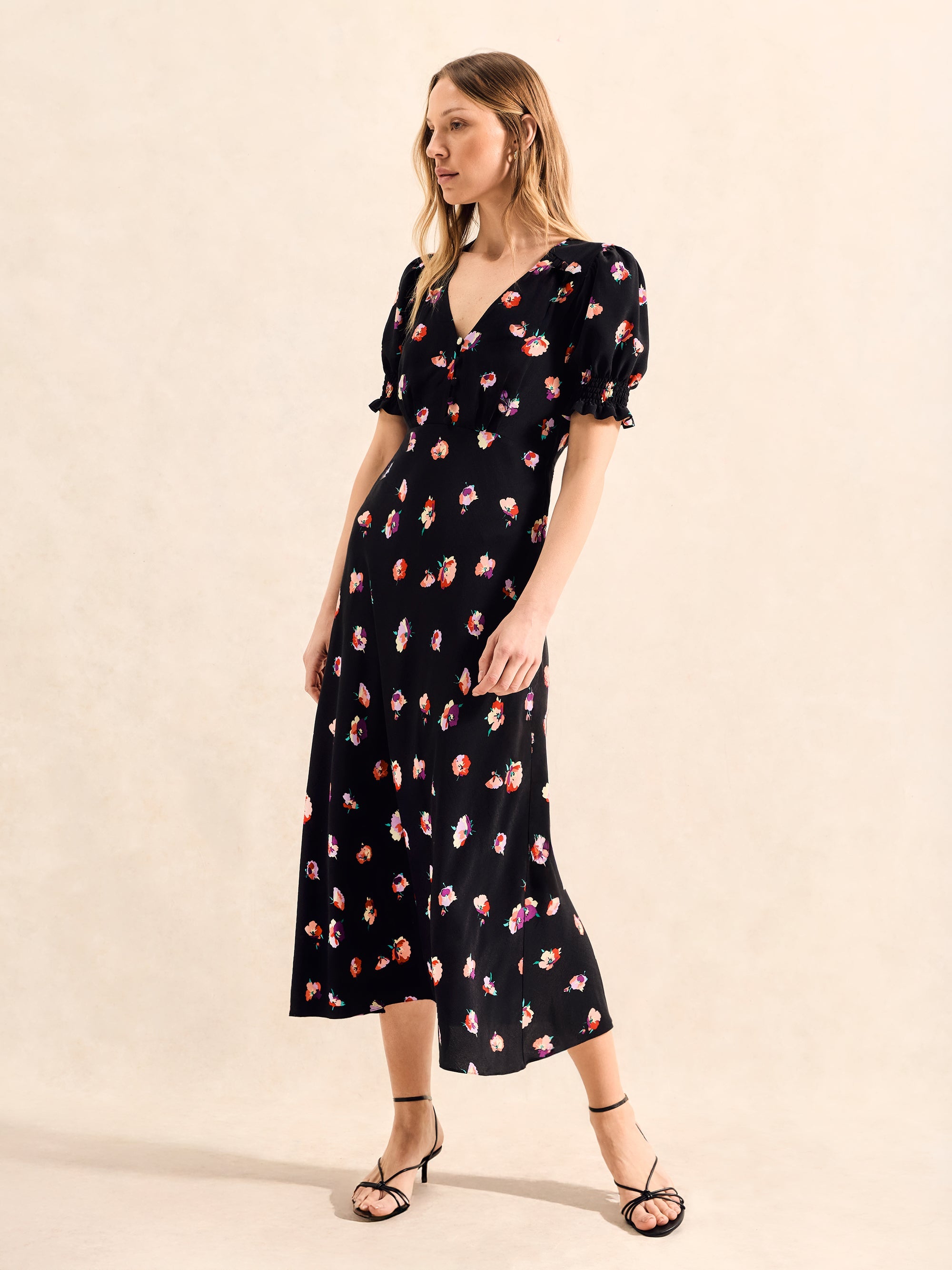 Petite Multi Pansy Print Shirred Cuff Midi Dress