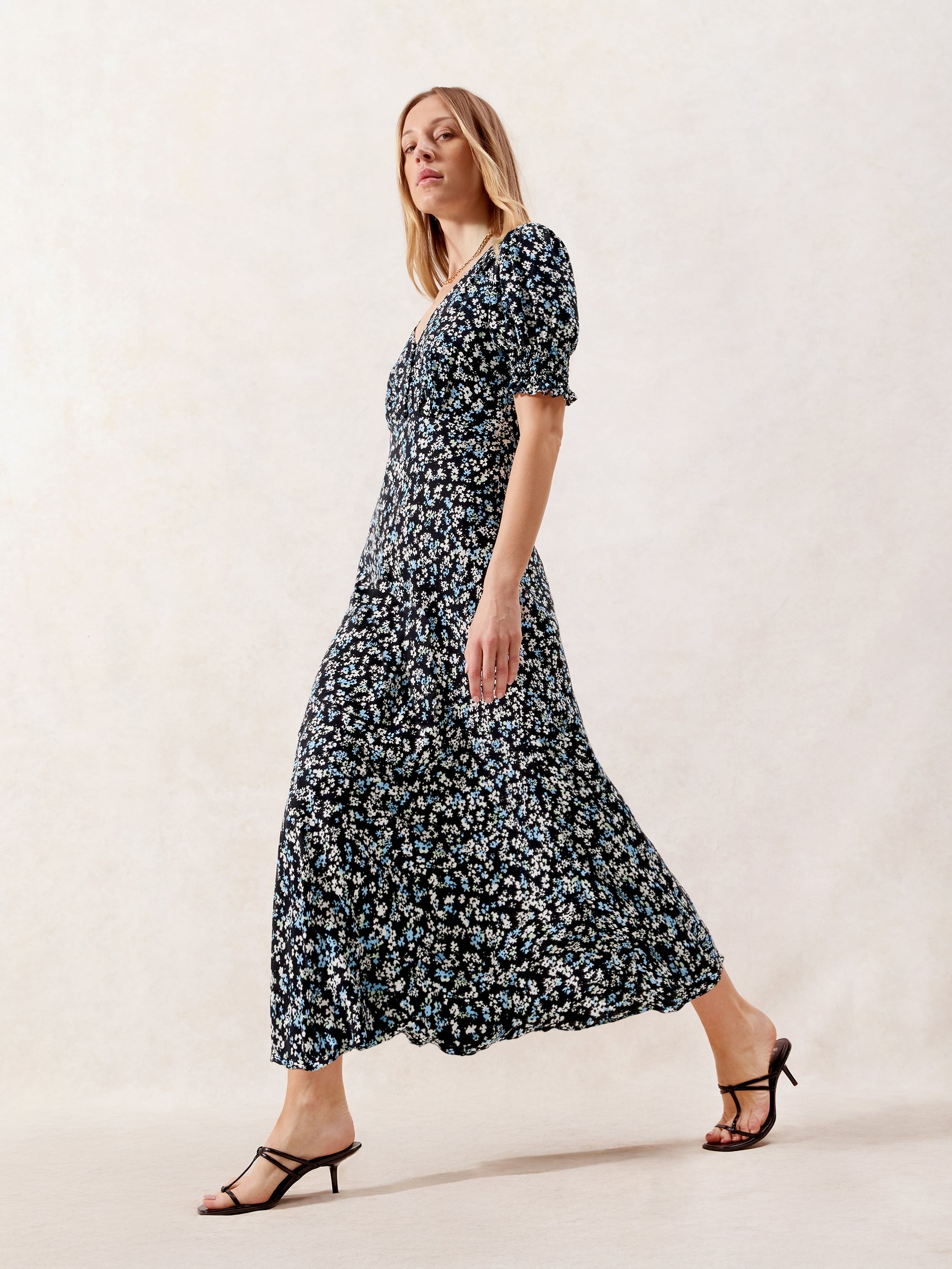 Petite Blue Ditsy Print Shirred Cuff Midi Dress